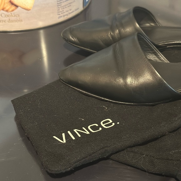Black VINCE d’Orsay flats - Picture 2 of 4